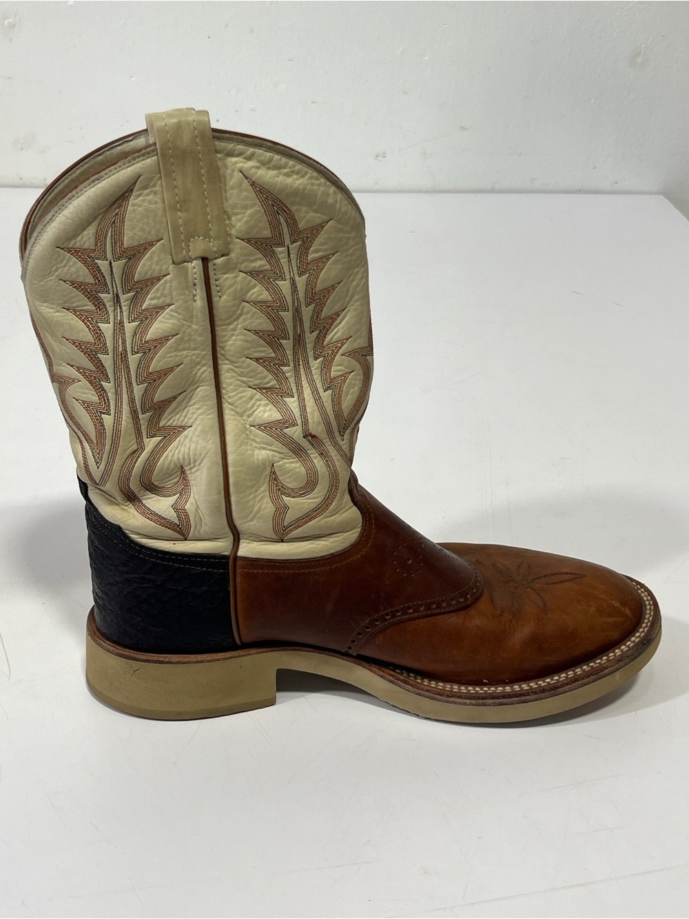 Tony Lama Two-Tone Brown and Cream Western Cowboy Boots - Picture 8 of 16